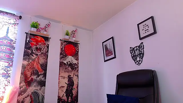 Snapshot of Elian_savoy chatting on July 2026 10:35:02 PM Elian savoy online show from July 2026 10:35:02 PM