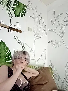 Snapshot of Catty_Lady chatting on May 2026 07:08:01 PM Catty Lady online show from May 2026 07:08:01 PM