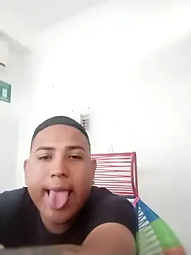 Snapshot of SOY0119DIEGO chatting on September 2025 02:18:01 PM SOY0119DIEGO online show from September 2025 02:18:01 PM