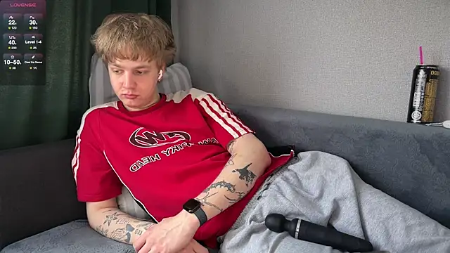 Snapshot of olivertasty chatting on May 2026 01:38:01 PM olivertasty online show from May 2026 01:38:01 PM