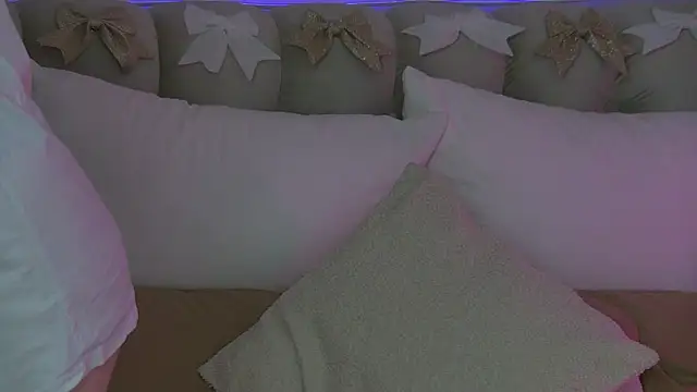 miamunn online show from November 2025 08:24:02 PM