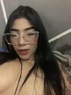 ElaRose 12 online show from November 2025 05:14:01 PM