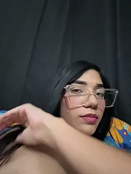 Snapshot of ElaRose_12 chatting on June 2026 08:20:02 PM ElaRose 12 online show from June 2026 08:20:02 PM