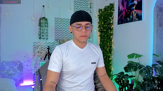 jhosepMoreno online show from March 2026 03:01:01 PM