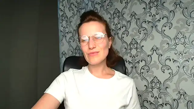 Snapshot of Kelly_Kisss chatting on June 2026 11:23:01 AM Kelly Kisss online show from June 2026 11:23:01 AM