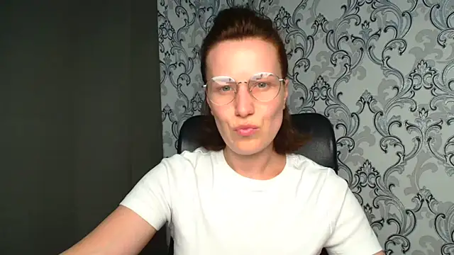 Snapshot of Kelly_Kisss chatting on June 2026 11:09:02 AM Kelly Kisss online show from June 2026 11:09:02 AM