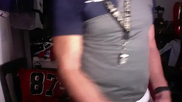 DILFJockDad87 online show from December 2025 12:18:02 AM