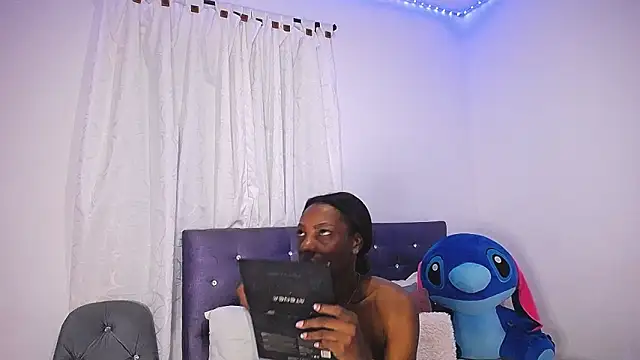 BryanaSmith21 online show from October 2025 01:34:02 PM