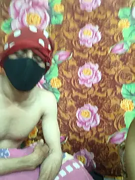 Seducing couple online show from November 2025 01:21:02 PM