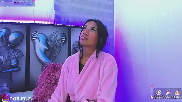  naomibrown  online show from November 2025 05:07:02 AM