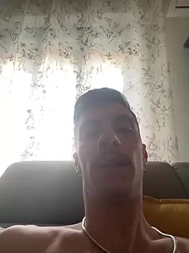 Snapshot of Lucamilano1991 chatting on April 2026 05:10:02 PM Lucamilano1991 online show from April 2026 05:10:02 PM