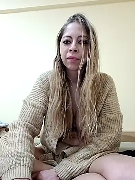 Snapshot of celestte80 chatting on September 2025 09:18:01 PM celestte80 online show from September 2025 09:18:01 PM