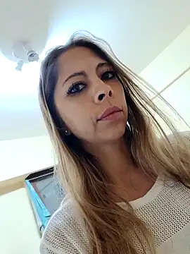 Snapshot of celestte80 chatting on October 2025 09:45:01 PM celestte80 online show from October 2025 09:45:01 PM