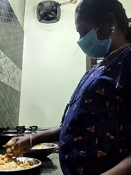 Snapshot of papukurty chatting on November 2025 02:17:01 PM papukurty online show from November 2025 02:17:01 PM