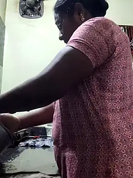 Snapshot of papukurty chatting on March 2026 01:32:01 AM papukurty online show from March 2026 01:32:01 AM