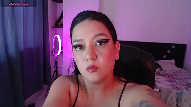 Snapshot of Abbyjoness21 chatting on December 2025 06:38:02 PM Abbyjoness21 online show from December 2025 06:38:02 PM