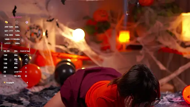 Julia PR0 online show from October 2025 06:47:01 AM