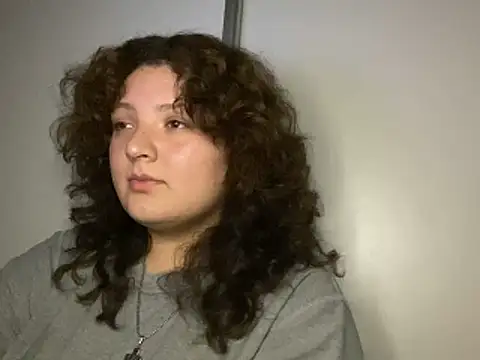 Snapshot of Solangerulo_ chatting on February 2026 04:20:01 AM Solangerulo online show from February 2026 04:20:01 AM