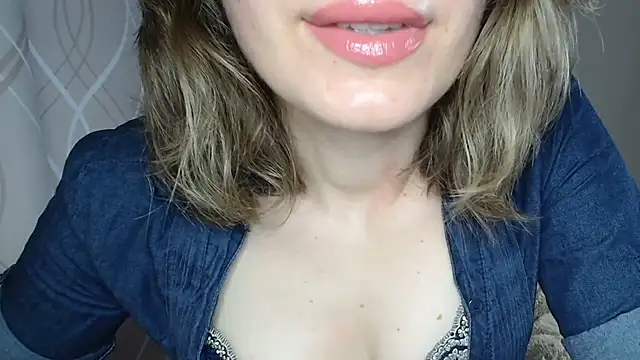 Snapshot of miss__Sophie chatting on July 2026 06:19:02 AM miss Sophie online show from July 2026 06:19:02 AM