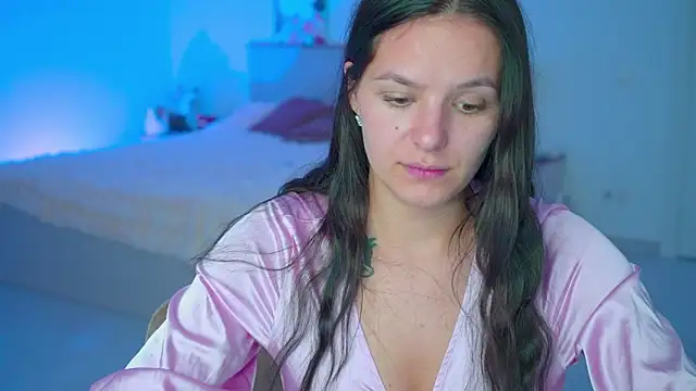 Snapshot of EwelynScott chatting on September 2025 04:01:02 AM EwelynScott online show from September 2025 04:01:02 AM