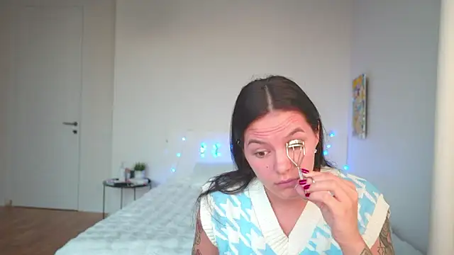 Snapshot of EwelynScott chatting on October 2025 03:48:02 AM EwelynScott online show from October 2025 03:48:02 AM