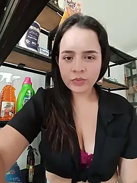 Snapshot of Lambedora_69 chatting on July 2026 06:00:01 PM Lambedora 69 online show from July 2026 06:00:01 PM