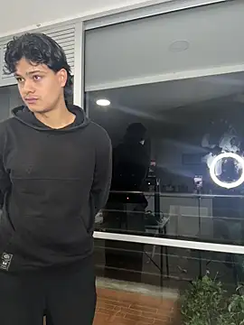 Rose-andres online show from April 2026 03:18:01 AM