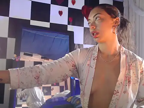 kendraof online show from November 2025 06:40:02 PM