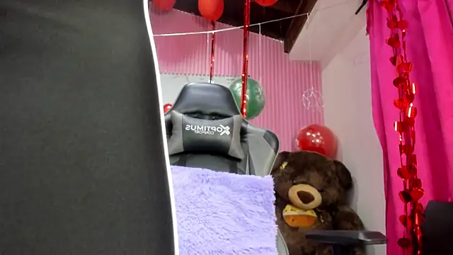 Snapshot of Mindy_19 chatting on February 2026 10:58:02 AM Mindy 19 online show from February 2026 10:58:02 AM