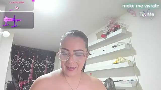 Snapshot of AlicePipper chatting on July 2026 05:26:02 AM AlicePipper online show from July 2026 05:26:02 AM