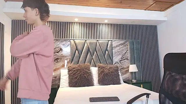 Michael blue online show from February 2026 07:59:01 PM