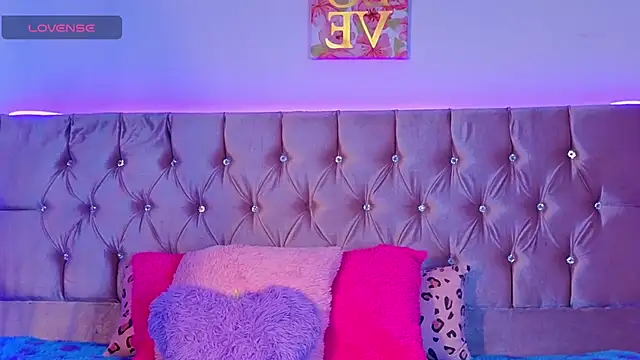 Snapshot of cuteeimy chatting on February 2026 06:45:01 PM cuteeimy online show from February 2026 06:45:01 PM