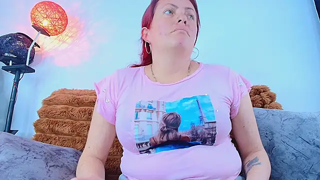 Snapshot of carolinhe_ chatting on November 2025 08:09:01 PM carolinhe online show from November 2025 08:09:01 PM