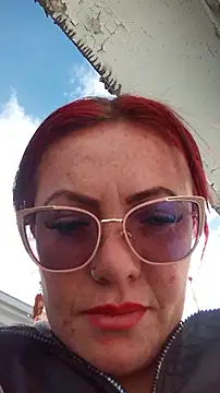 Snapshot of carolinhe_ chatting on November 2025 08:43:01 PM carolinhe online show from November 2025 08:43:01 PM