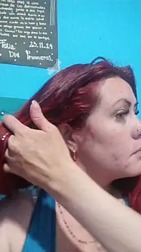 Snapshot of carolinhe_ chatting on November 2025 04:31:02 PM carolinhe online show from November 2025 04:31:02 PM