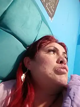 Snapshot of carolinhe_ chatting on November 2025 04:48:02 AM carolinhe online show from November 2025 04:48:02 AM