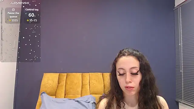 KendraaSimons online show from November 2025 05:15:01 PM