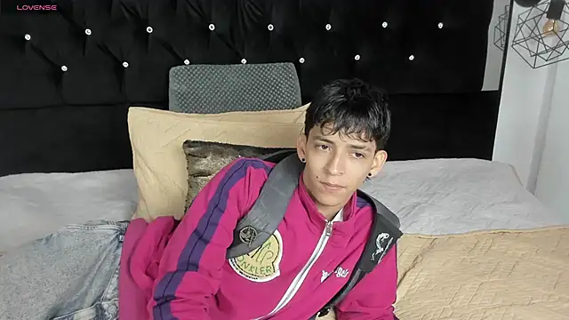 Snapshot of Sebas_cat chatting on May 2026 01:12:02 AM Sebas cat online show from May 2026 01:12:02 AM