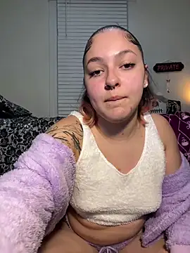 Snapshot of babykalirose chatting on February 2026 05:55:01 AM babykalirose online show from February 2026 05:55:01 AM