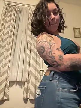 Snapshot of babykalirose chatting on February 2026 03:04:01 AM babykalirose online show from February 2026 03:04:01 AM