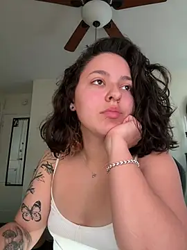 babykalirose online show from April 2026 05:39:01 PM