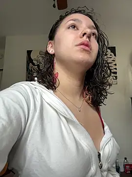Snapshot of babykalirose chatting on April 2026 02:54:01 PM babykalirose online show from April 2026 02:54:01 PM