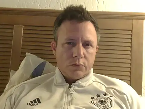 Snapshot of TroyDieselXXX chatting on June 2026 06:58:02 PM TroyDieselXXX online show from June 2026 06:58:02 PM