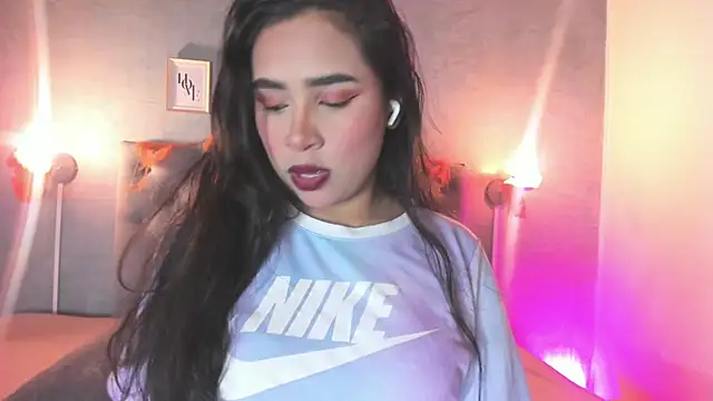 GiannaSlimJB online show from October 2025 03:25:03 AM