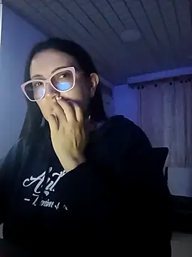 Snapshot of Romina693 chatting on September 2025 06:48:02 AM Romina693 online show from September 2025 06:48:02 AM