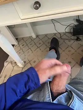 cyclone1212 online show from February 2026 06:11:02 PM