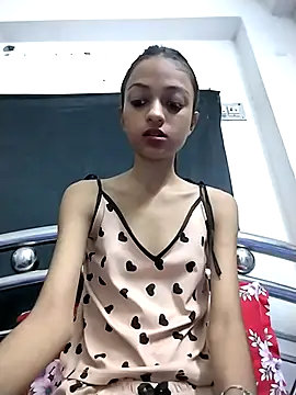 Your-Kitkat online show from September 2025 01:02:01 PM