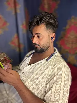 Munny6677 online show from March 2026 06:37:01 PM