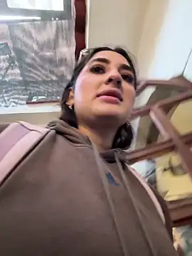 JasmineRhodes online show from April 2026 01:01:02 PM