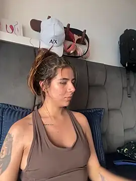 AllieYourGirl online show from November 2025 07:03:02 PM